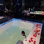 Jacuzzi Przy Plazy - *