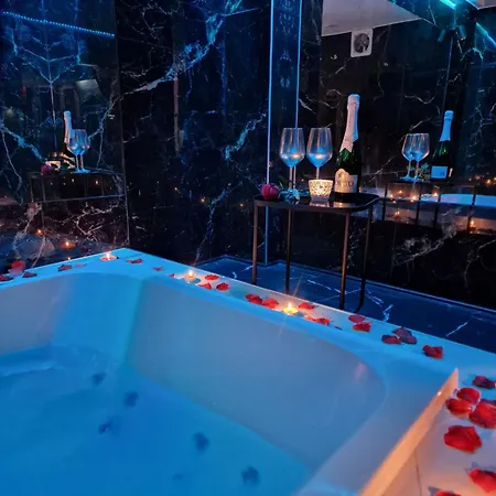 Jacuzzi Przy Plazy - Apartment