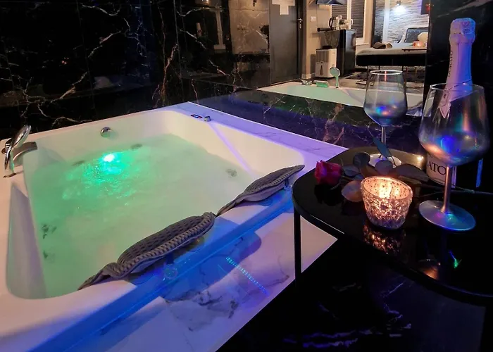 Jacuzzi Przy Plazy - *